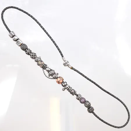 Collier Pandora, berlocker med på läder, längd:57cm, 925/1000 silver. Vikt: 63,6 g