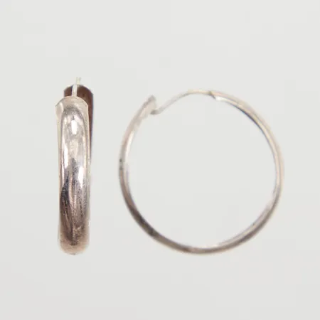 Örhängen Creoler Ø23mm, bredd 4,6mm, något ojämn, Silver 830/1000 Vikt: 1,8 g