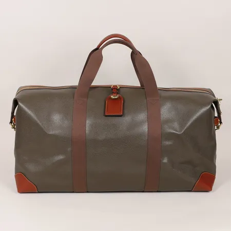 Mulberry Heritage Large Clipper, mullvadsbrunt scotchgrain med detaljer i brunt kalvskinn och beslag i gulmetall, serie-nr: 10006860, 47x55x23cm, kvitto 2023, necessär, bagagetagg, dustbag. Vikt: 0 g Skickas med postpaket.