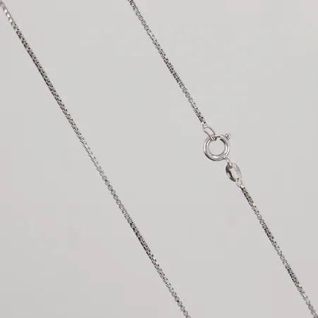 Kedja Venezia 43cm, bredd 1mm, vitguld 18K Vikt: 3,3 g