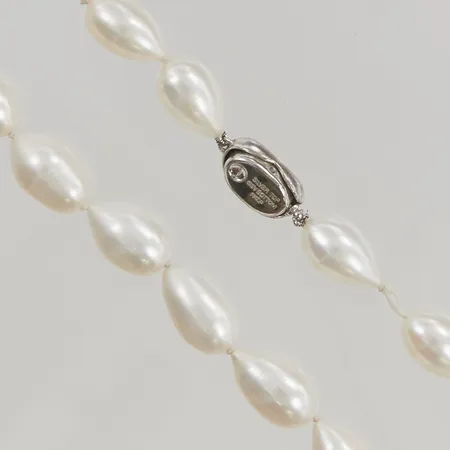 Pärlcollier oädelt lås, behöver träs om, 41cm