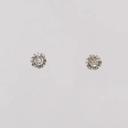 Örhängen med 8/8-slipade diamanter 2xca0,01ct, vitguld, saknar snurrbussar. 18K 