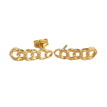 Örhängen Bismarck i 18K guld, längd 13,5 mm, bredd 4,3 mm, en plopp saknas, fint skick Vikt: 0,9 g