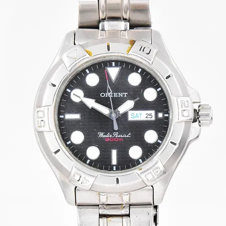 Herrur Orient Ø 42mm ref.nr. UG09-C0 datum fungerar ej stållänk ca 19cm inklusive uret