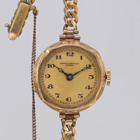 Damur Record Watch Co geneve 14K manuell boett.nr 39816 länk i dubble, plastglas, gravyr 14K Vikt: 0 g