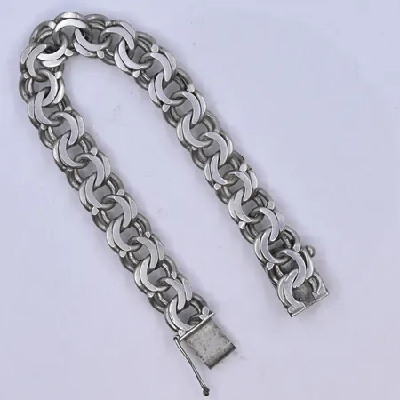 Armband Bismarck längd 19 cm, bredd 12 mm defekt lås silver 830/1000. Vikt: 35,1 g