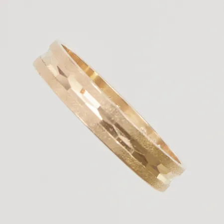 Ring graverad stl19,5 18K 2,7g.