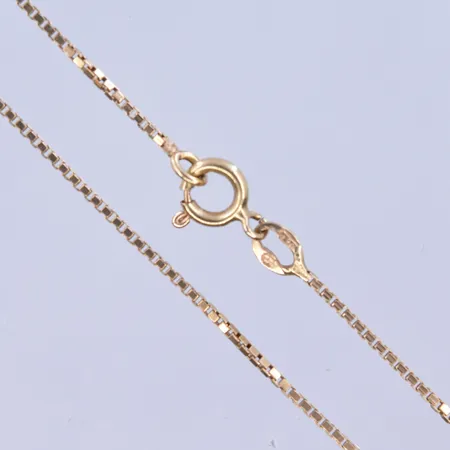 Kedja Venezia längd 39 cm, bredd 1 mm 18K. Vikt: 3,2 g