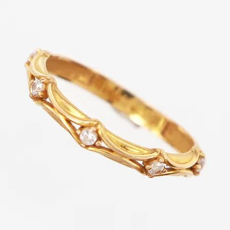 Ring med vita stenar stl:17¾ bredd: 2-3mm, något skev, 21K Vikt: 1,8 g