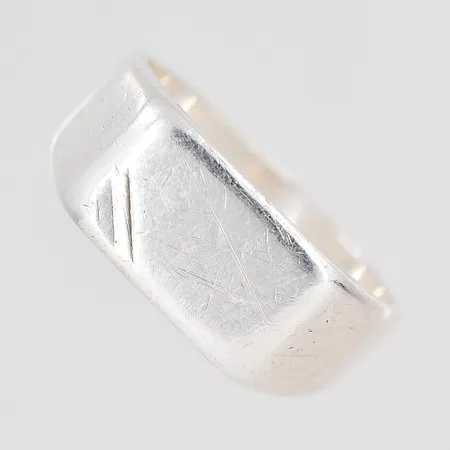 Klackring stl:18¾ GFAB repig skena silver 925/1000 Vikt: 6,5 g