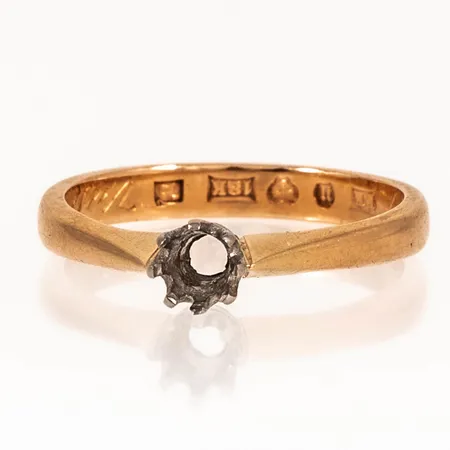 Ring sten saknas, gravyr, 18K 3,8g. 