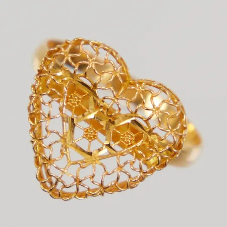 Ring hjärta i filigran stl18¼ bredd 2,5-15,1mm, 21K, Vikt: 2,5 g