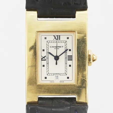 Herrur Chaumet 18K quartz, 23mm, boettnr 21T0092, datum, ytrepor, präglat läderband, inga tillbehör 