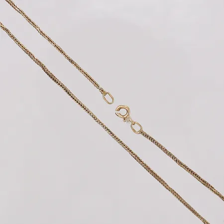 Kedja längd 43cm, bredd 1,6mm, vridna/skadade länkar, skadat lås. 18K  Vikt: 4,6 g