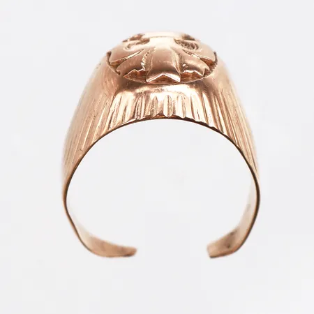 Ring defekt, ostämplad,14K. Vikt: 7 g
