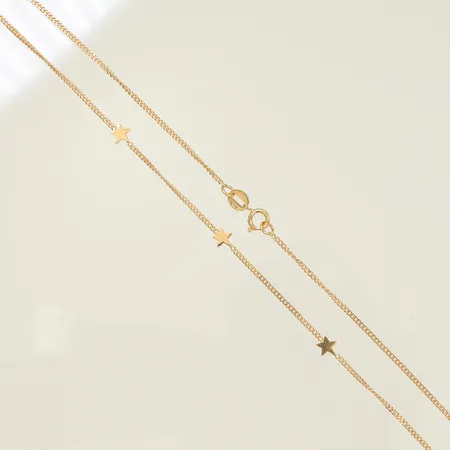 Halscollier med stjärnor längd 38cm, bredd 1,5-5mm, vridna länkdelar, 18K, 2,7g Vikt: 2,7 g