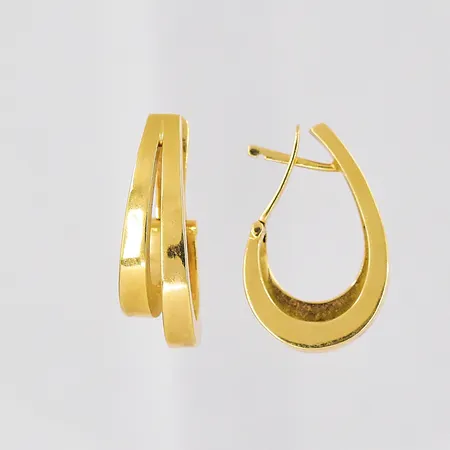 Örhängen 8,5x26mm ihåliga 18K Vikt: 5,3 g