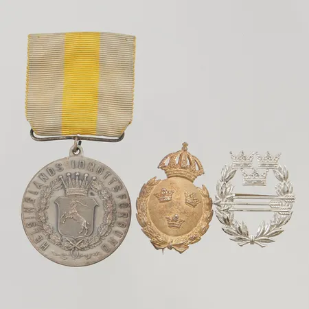 Medaljer Silver S830/1000 bruttovikt 32,4g.
