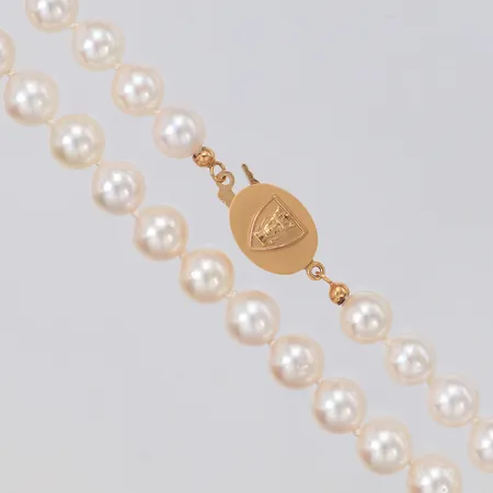 Collier med odlade saltvattenspärlor, Akoya, rosa ton, längd 47cm, Ø6,2mm, Landstinget, gravyr på lås, nyskick, 18K Vikt: 3,2 g