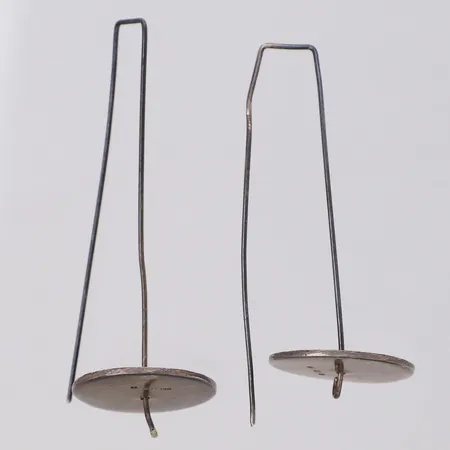Örhängen med emaljerade plattor längd 50mm, bredd 20mm, sliten emalj, ojämnheter, 925/1000 silver Vikt: 7,5 g