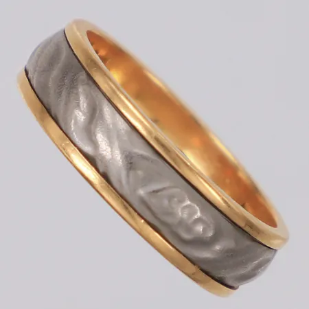 Ingenjörsring med dekor i monel stl: 18 bredd 0,5cm personlig gravyr 18K Vikt: 5,5 g