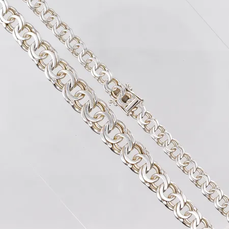 Collier Bismarck längd 51cm doserad bredd 7,4-12,2mm GHA silver 925/1000 Vikt: 42,6 g