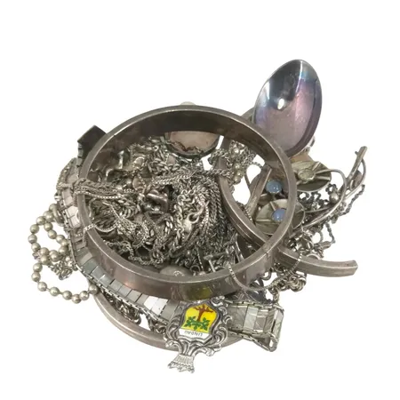 Diverse silversmycken 830-925/1000, (en sked 800/1000), bruksmärken, defekter, gravyr  Vikt: 156,5 g