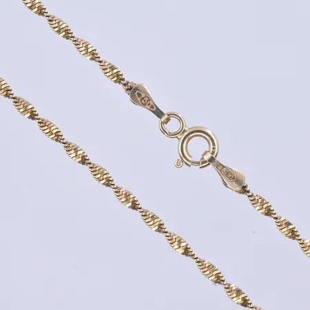 Kedja Singapore längd 41,5 cm, bredd 2 mm 18K. Vikt: 3,9 g