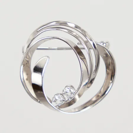 Brosch med vita stenar längd 24mm, bredd 26,2mm, silver 925/1000 Vikt: 3,3 g
