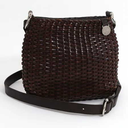 Väska Mulberry i flätat brunt läder, nr 932550, mått ca 25x20cm, bruksslitage med färgbortfall Vikt: 0 g