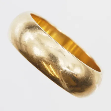 Ring stl:18½, bredd 7mm, gravyr, repor, 18K Vikt: 11 g