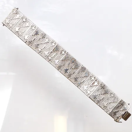 Armband i silver, längd:19cm, bredd:25mm, 830/1000 silver. Vikt: 50 g