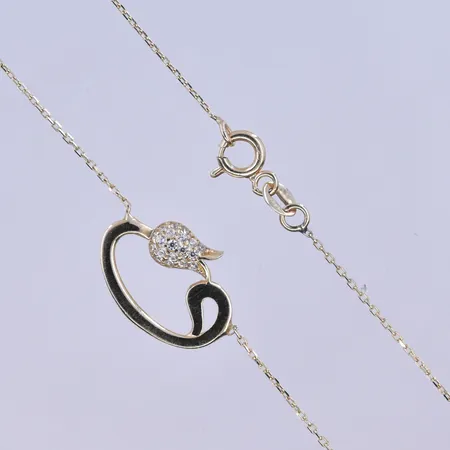 Kedja med integrerat hänge längd 43 cm, bredd länk 1 mm 14K. Vikt: 1,7 g
