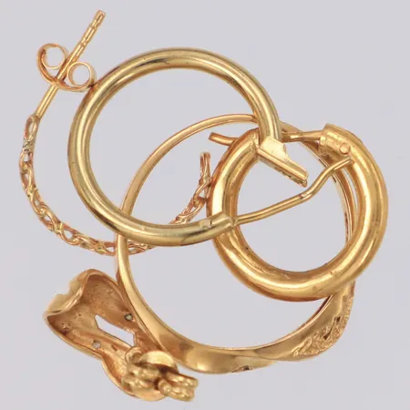 Diverse guld defekt, stenar, gravyr 18K Vikt: 6 g