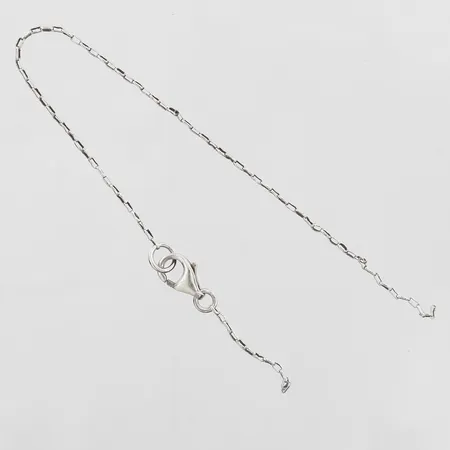 Armband längd 18cm, bredd 1mm, trasig, silver 925/1000 Vikt: 1,2 g