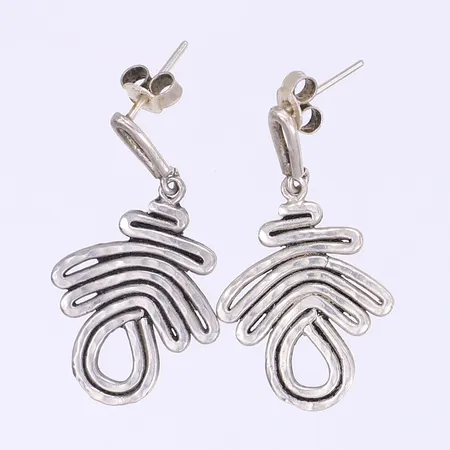 Ett par örhängen längd 37mm bredd 20mm silver 925/1000 Vikt: 5,9 g