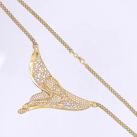 Collier med genombruten dekor och vita stenar längd 47cm integrerat hänge med höjd 5cm enstaka bucklor trefärgat guld 21K Vikt: 21,1 g
