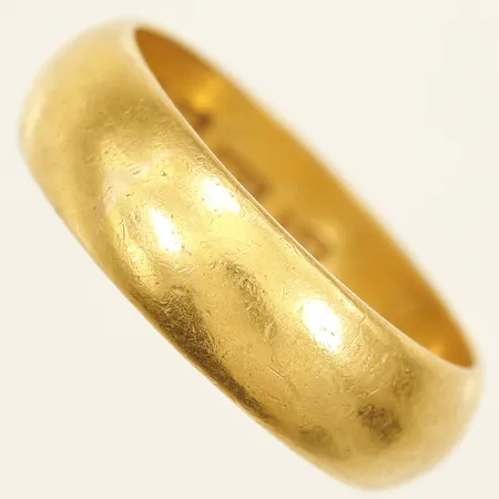 Ring stl: 18¼ bredd 6,3mm skev skena 23K Vikt: 10 g