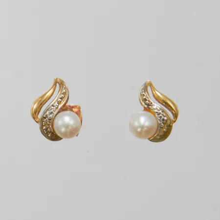 Örhängen med odlade pärlor Ø4mm, längd: 9,4mm, tvåfärgade, 18K Vikt: 1,2 g