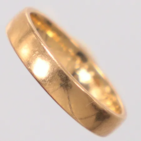 Ring slät gravyr Ø17½ 18k Vikt: 4,2 g