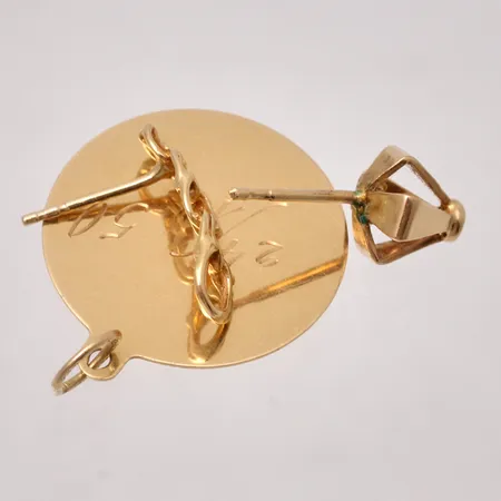 Diverse defekt guld, 18K, 3,11g.