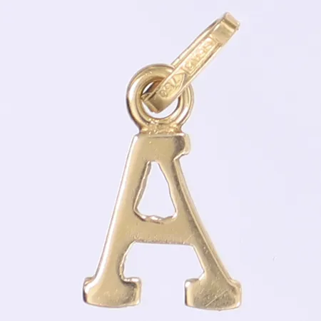 Hänge i form av bokstaven A höjd 19mm inkl öglan 18K Vikt: 0,9 g