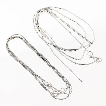 2 kedjor vitguld, defekta, 14K Vikt: 5,6 g