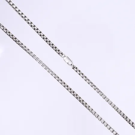 Halskedja längd 70cm bredd 4mm silver 925/1000 Vikt: 57,5 g