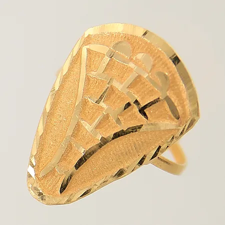Ring med dekor justerbar storlek bredd 1,5-23,5mm skev skena 21K Vikt: 2,5 g