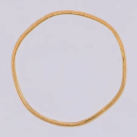 Ring slät stl:17½, gravyr, defekt, 23K Vikt: 2,2 g
