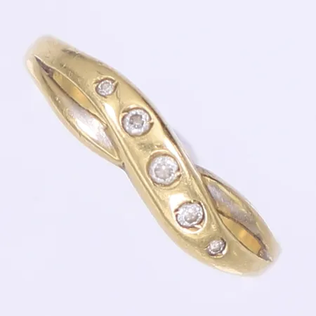 Ring med vita stenar stl 17 bredd 2-5mm defekt ojämn skena18K Vikt: 1,8 g