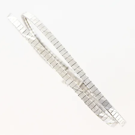 Armband längd 18,7cm bredd 6mm silver 835/1000. Vikt: 15,3 g
