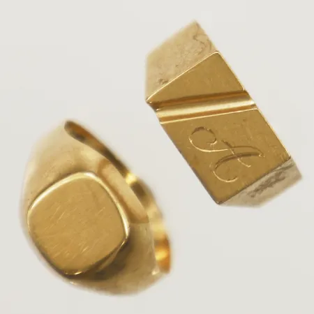 Diverse guld, defekt, gravyr 18K Vikt: 9,5 g