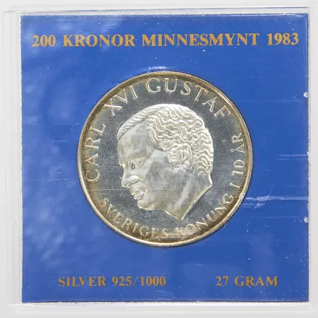 Minnesmynt, 200 kronor, Carl XVI Sveriges konung i 10 år 1983, plastetui, silver 925/1000. Vikt: 27 g